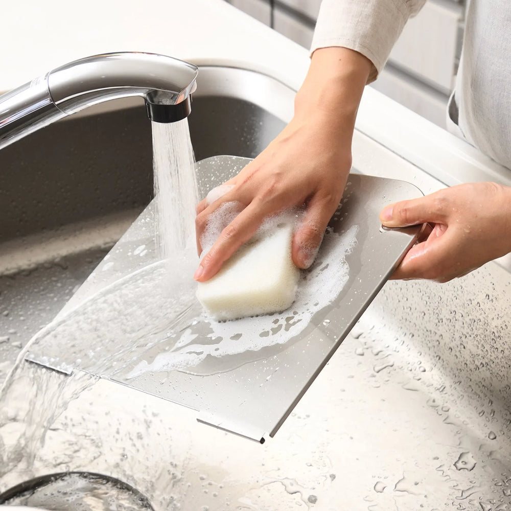 Foldable Stainless Steel Stove Splatter Guard - Image 3